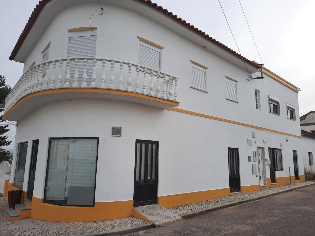 Casa Do Ninho - Entre O Campo E A Praia Cadaval Luaran gambar